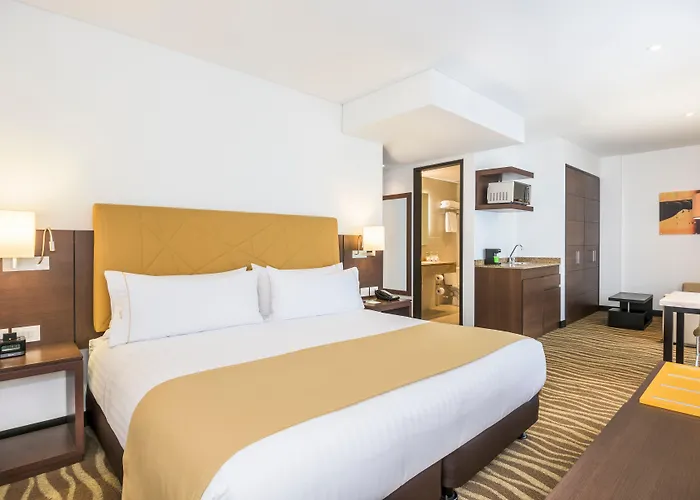 Holiday Inn Express & Suites Bogota Zona Financiera By Ihg