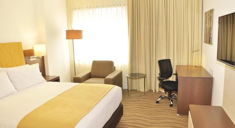 Express & Zona Financiera By Ihg Hotel 4*