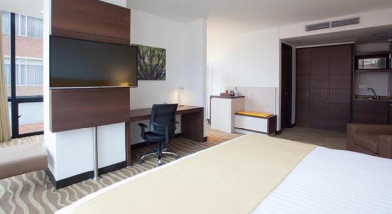 Hotel Express & Zona Financiera By Ihg Bogotá