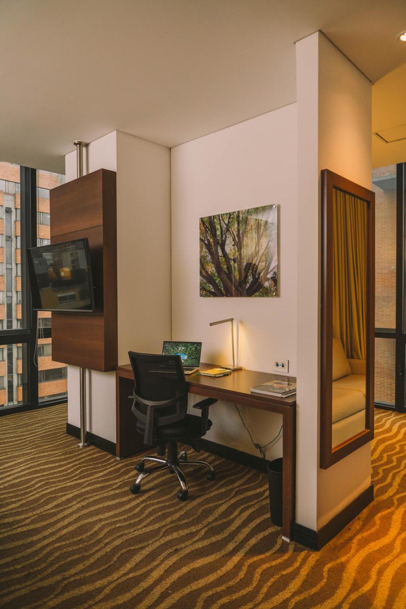 Express&suites Zona Financiera, An Ihg Hotel Bogotá